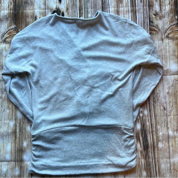 💚 WHBM WhiteHouse BlackMarket Women’s Wrap Top - Picture 2 of 3